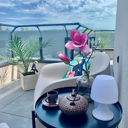 Madagascar Apartman Keszthely Ngoại thất bức ảnh
